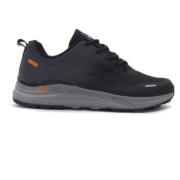 SPORTSCHUHE