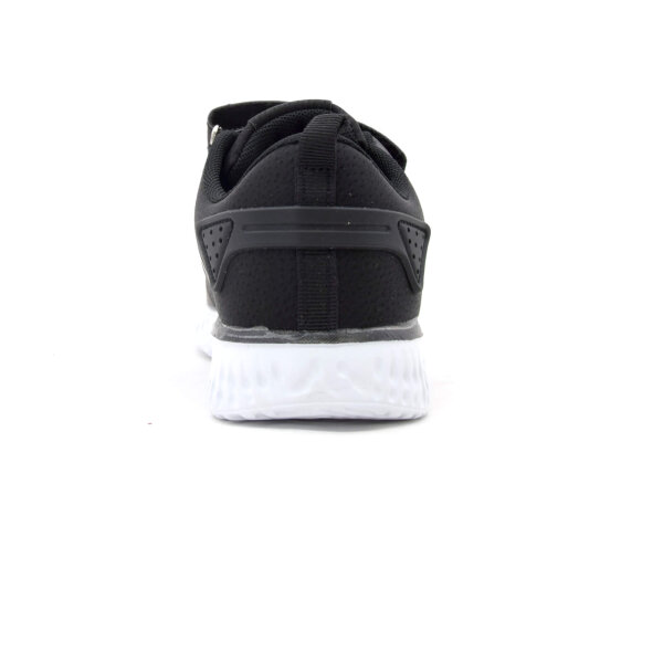 SPORTSCHUHE
