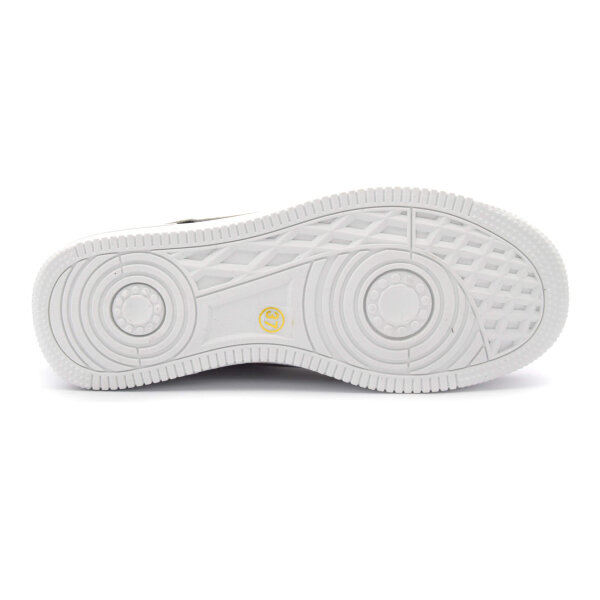 SPORTSCHUHE