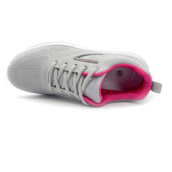 SPORTSCHUHE