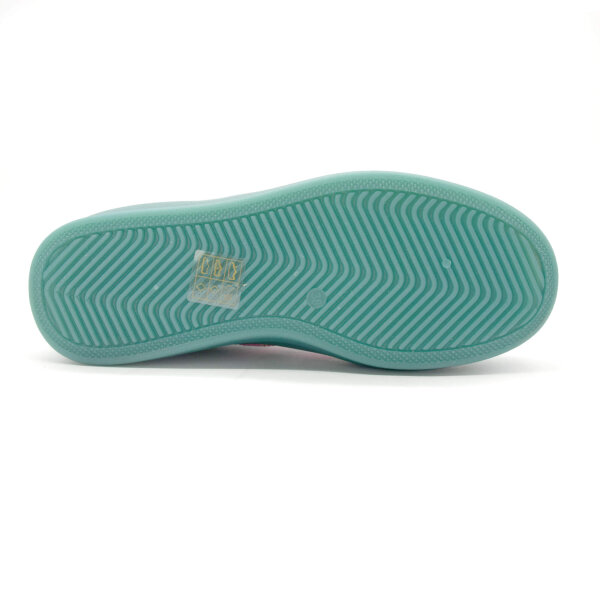 SPORTSCHUHE