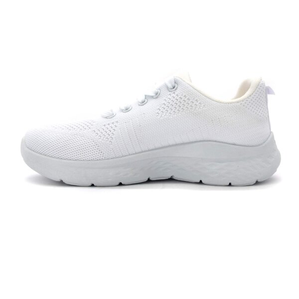 SPORTSCHUHE