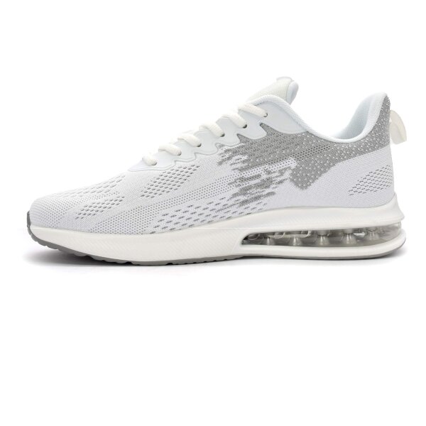 SPORTSCHUHE