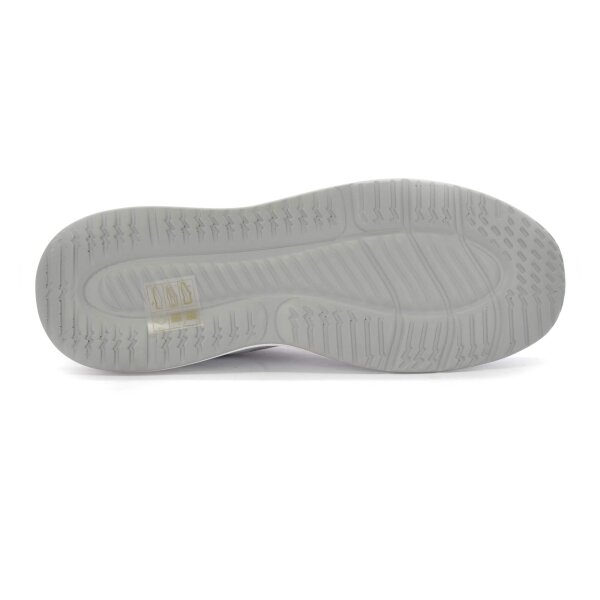 SPORTSCHUHE