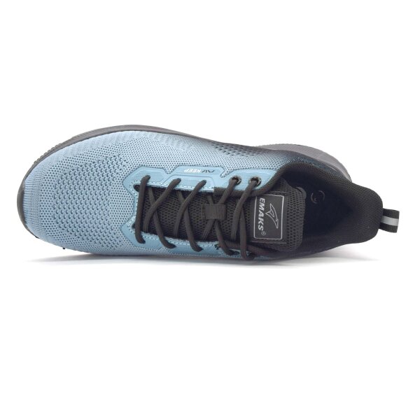 SPORTSCHUHE