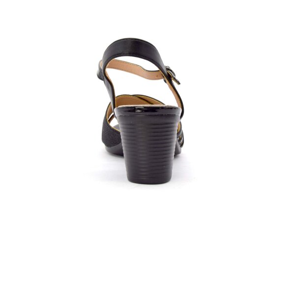 SANDALEN,