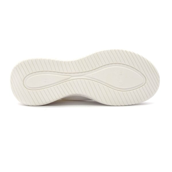 SPORTSCHUHE
