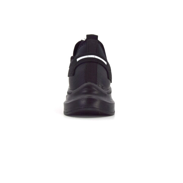 SPORTSCHUHE