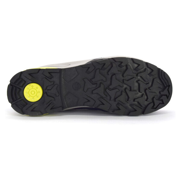 SPORTSCHUHE