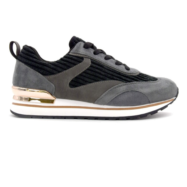 SPORTSCHUHE
