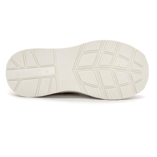 SPORTSCHUHE