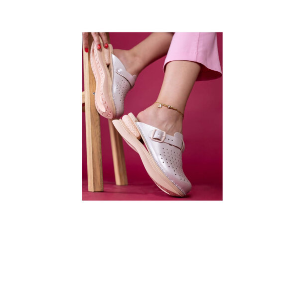 CLOGS MIT KISSEN