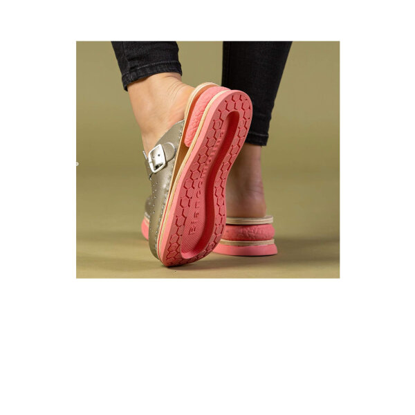 CLOGS MIT KISSEN