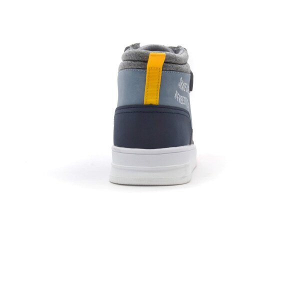 SPORTSCHUHE